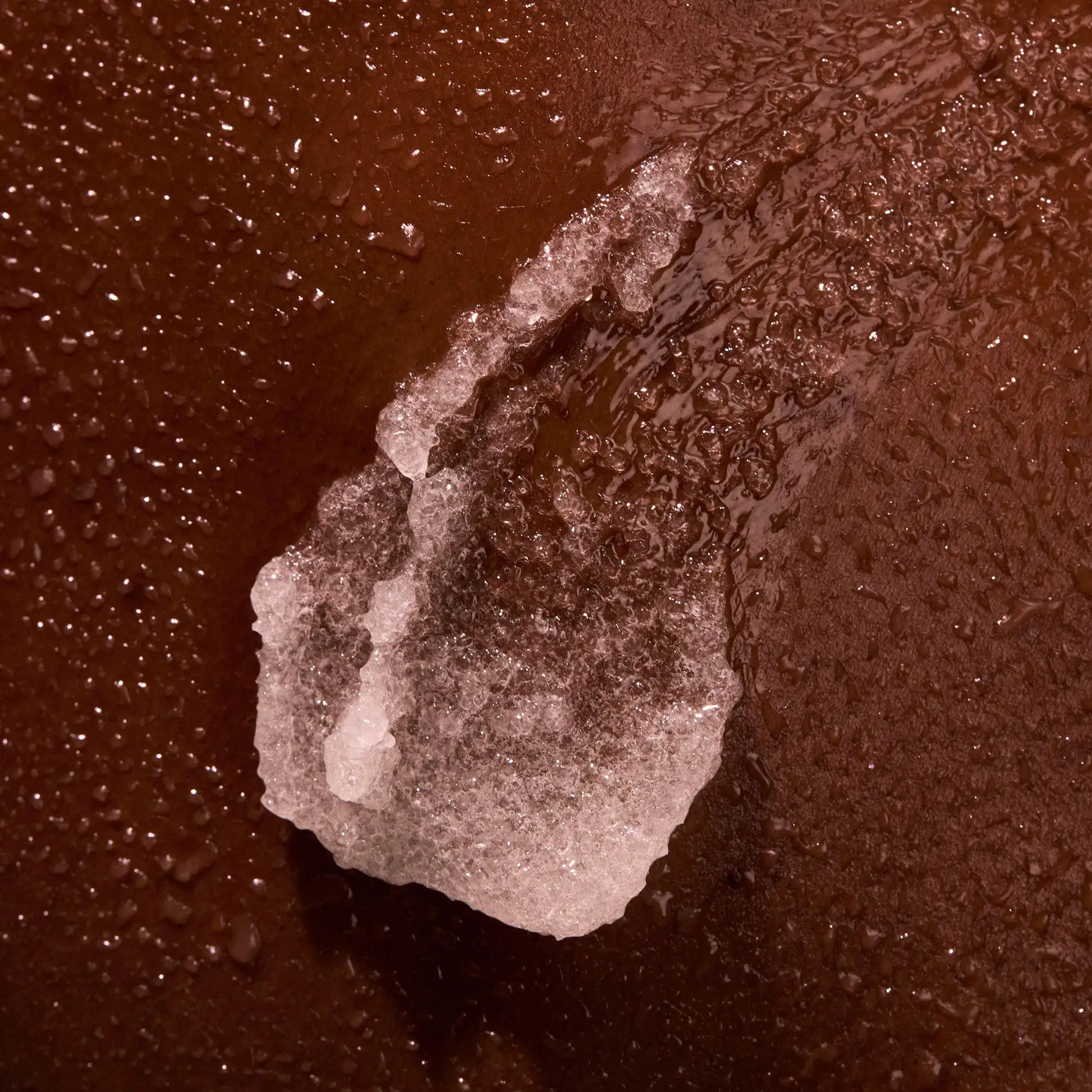 the-glow-getter-multi-oil-body-scrub-g8 NATR-40028-Alt-Image-TheGlowGetterMulti-OilBodyScrub-08.webp